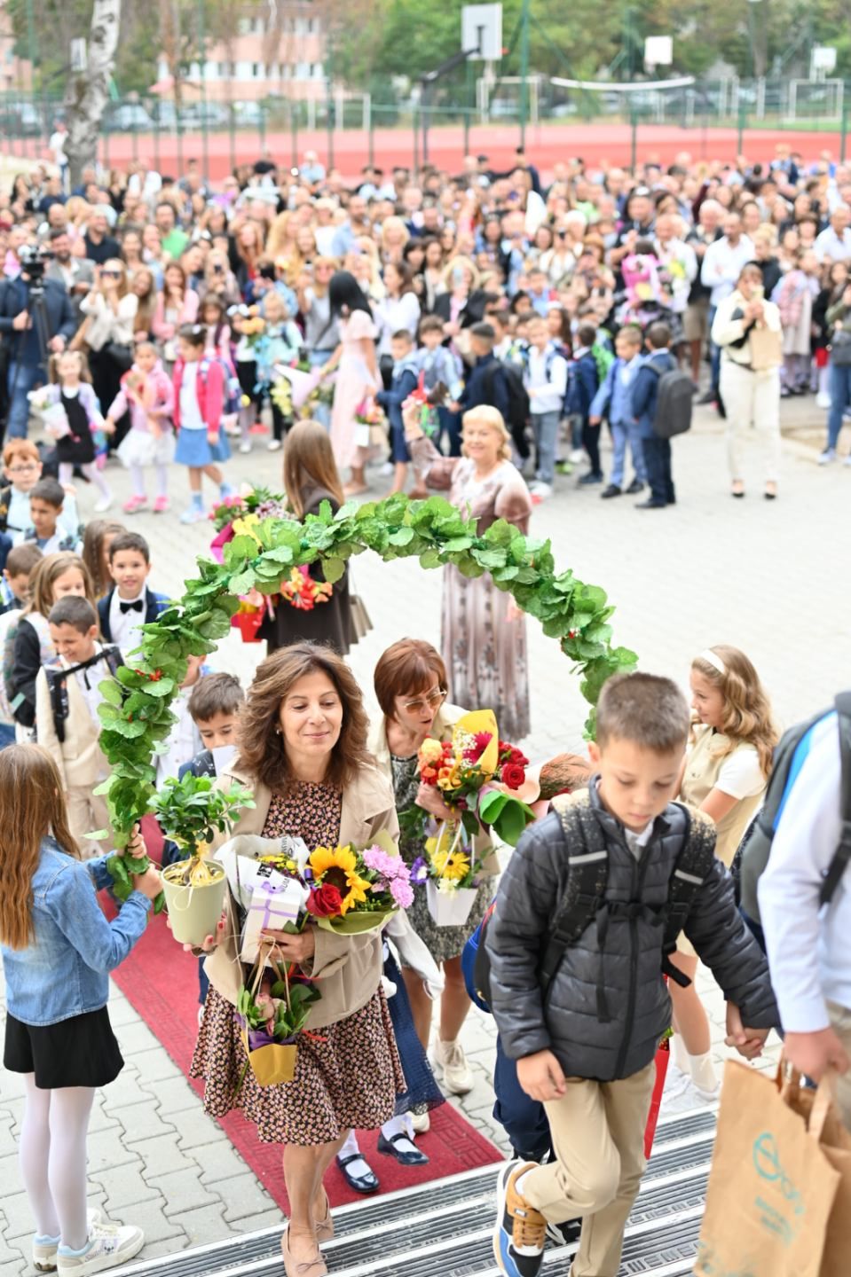 Честита нова учебна година! - голяма снимка