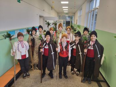 Коледни празници 2025 г. - 17 СУ Дамян Груев - София